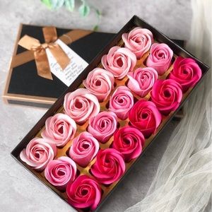 18 pcs Artificial flowers &1 pcs gift box